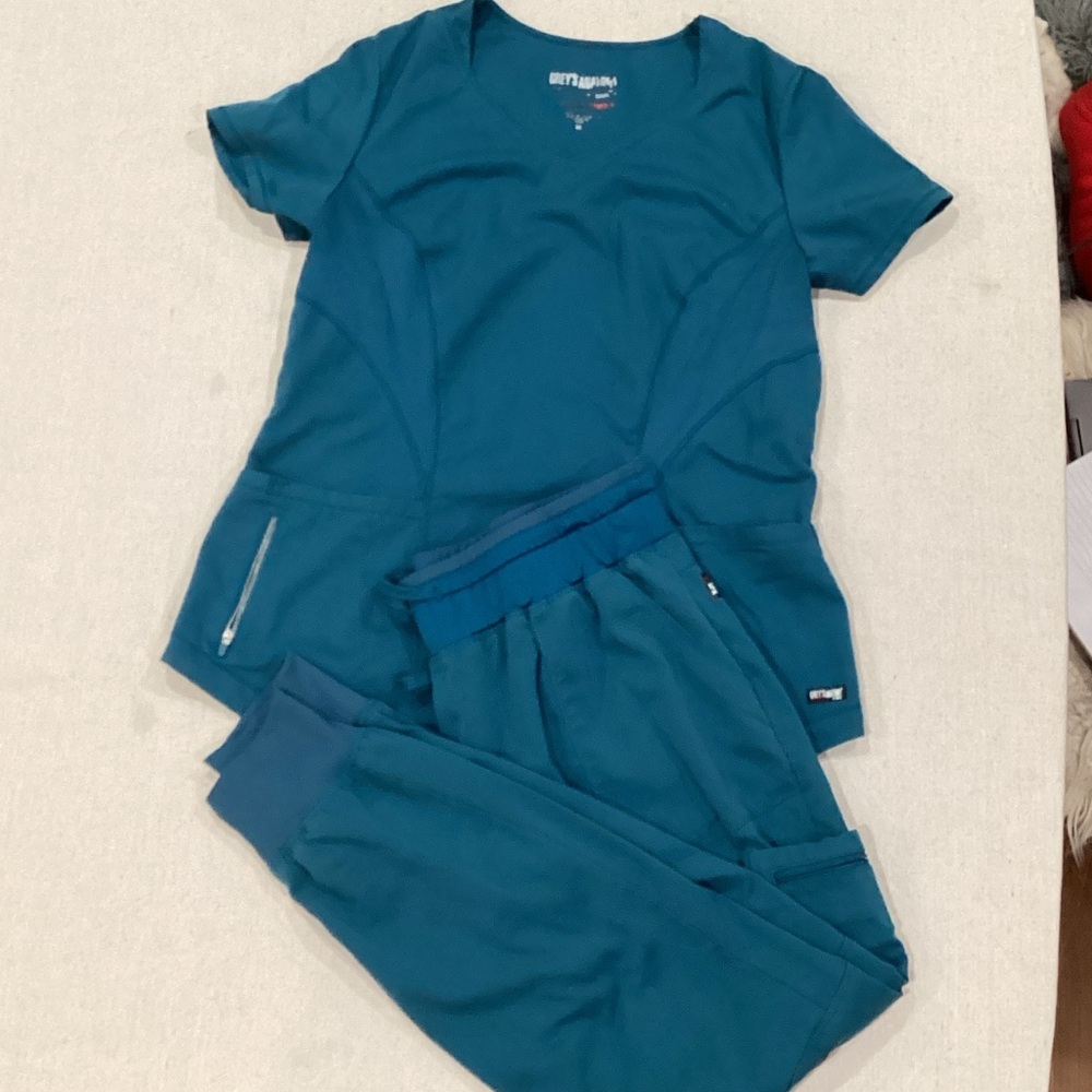 Grey's Anatomy Teal Scrub Set